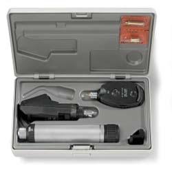 HEINE-Set-completo-con-Oftalmoscopio-BETA200-Retinoscopio-a-fessura-BETA200-2-5V_SGHC-145-10-118.jpg